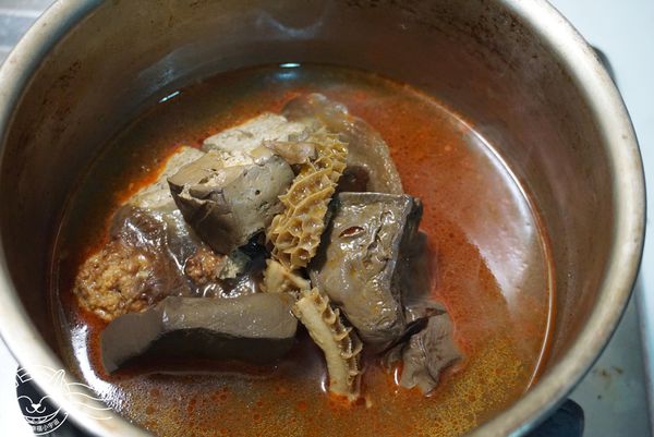 ※ 洛神賦/落香極品麻辣鍋 ※【星羽愛美食-宅配】160元宅配麻辣麵，湯好料多麵Q好吃到不行-洛神賦