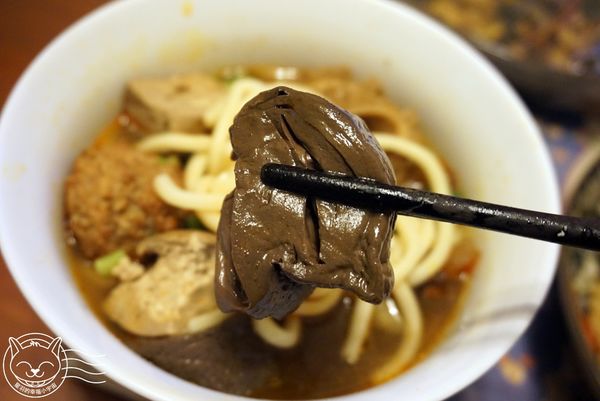 ※ 洛神賦/落香極品麻辣鍋 ※【星羽愛美食-宅配】160元宅配麻辣麵，湯好料多麵Q好吃到不行-洛神賦