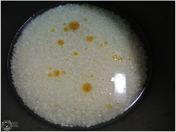 ※ 天源珍饌美食天堂 ※【星羽是吃貨-宅配】黑嚕嚕逼逼啵啵飛魚卵墨魚香腸，香香好吃黃金米~-天源珍饌美食天堂