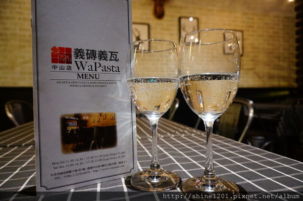 【義磚義瓦義式料理】中山店給你不一樣的放鬆小酒吧新風格.中山站美食餐廳推薦-義磚義瓦義式料理