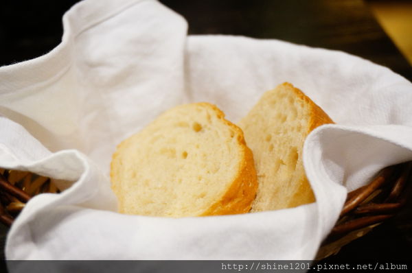 【義磚義瓦義式料理】中山店給你不一樣的放鬆小酒吧新風格.中山站美食餐廳推薦-義磚義瓦義式料理