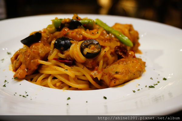 【義磚義瓦義式料理】中山店給你不一樣的放鬆小酒吧新風格.中山站美食餐廳推薦-義磚義瓦義式料理