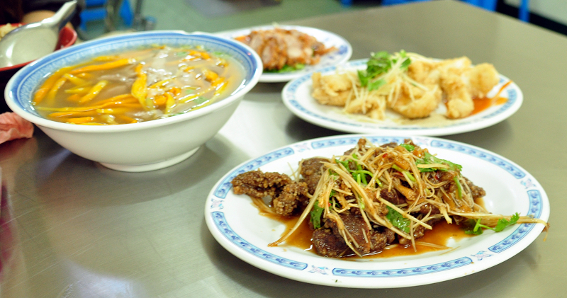 [食記]中山路129巷隱藏版美食。炸豬肝-炸豬肝
