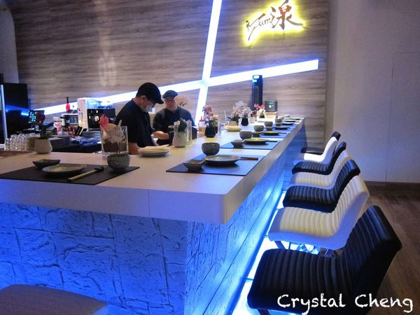 【台北美食推薦】izumi by sumi 湶 美味壽司卷 好像Lounge Bar的異國創意料理店-izumi by sumi 湶