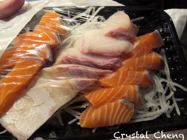 【基隆美食推薦】朱添鮮魚號 凌晨三點營業的新鮮現切生魚片 入口鮮甜 可是又是邊吃邊想睡呀！！-朱添鮮魚號