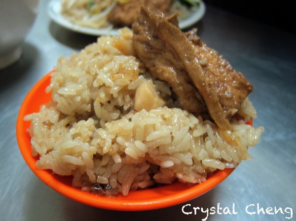 【基隆美食推薦】俞家清魚湯 隱藏版美食 凌晨三點還要大排長龍的傳奇小吃店!!-俞家清魚湯