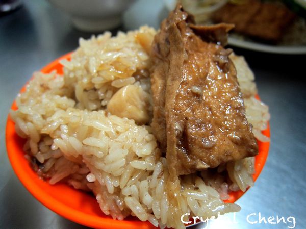 【基隆美食推薦】俞家清魚湯 隱藏版美食 凌晨三點還要大排長龍的傳奇小吃店!!-俞家清魚湯