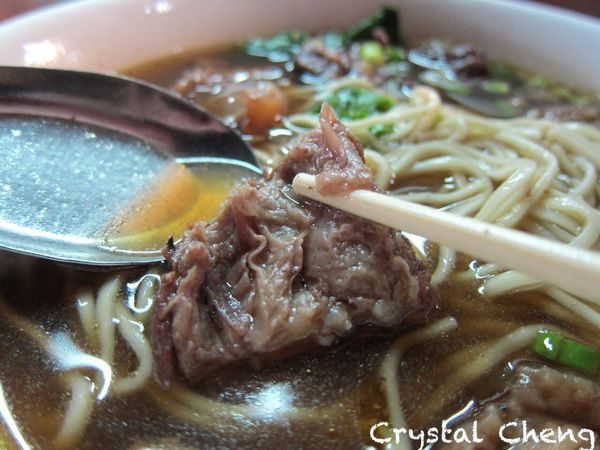 【台中美食推薦】姐妹牛肉 清爽湯頭牛肉軟嫩 宵夜也能來吃牛肉麵啦!!-姐妹牛肉 【台中美食推薦】姐妹牛肉 清爽湯頭牛肉軟嫩 宵夜也能來吃牛肉麵啦!!-姐妹牛肉