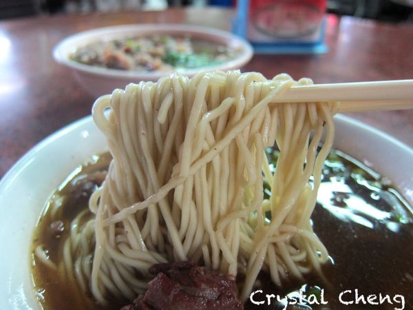 【台中美食推薦】姐妹牛肉 清爽湯頭牛肉軟嫩 宵夜也能來吃牛肉麵啦!!-姐妹牛肉 【台中美食推薦】姐妹牛肉 清爽湯頭牛肉軟嫩 宵夜也能來吃牛肉麵啦!!-姐妹牛肉