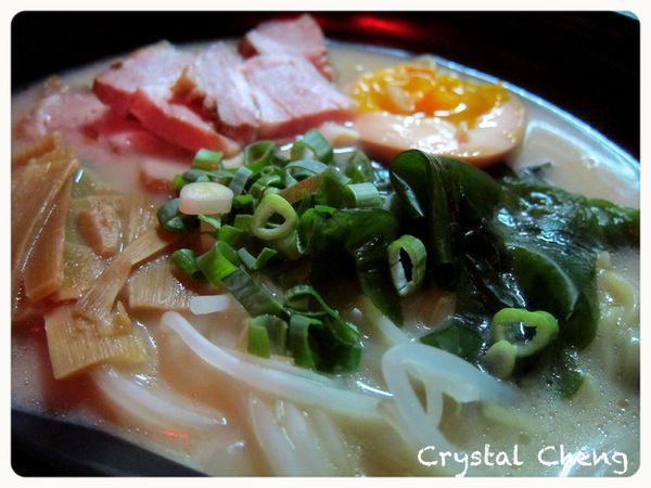 【台中美食推薦】秘密 日式拉麵攤 好吃平價的深夜食鋪 K.O.一碗兩百的日式拉麵店啦！-秘密
