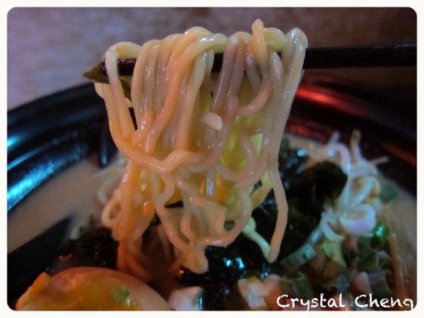 【台中美食推薦】秘密 日式拉麵攤 好吃平價的深夜食鋪 K.O.一碗兩百的日式拉麵店啦！-秘密