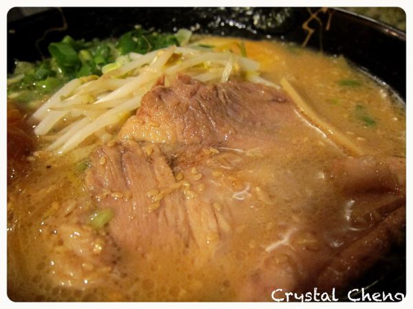 【台中美食推薦】一新 北海道新鮮生拉麵 好難得沒被拉麵湯頭鹹到 炸雞好好吃推薦!-一新