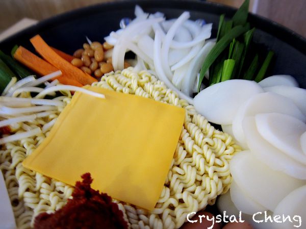 【台中美食推薦】OMAYA麻藥瘋雞 沒有想像中好吃 但雞肉裹著厚厚起士還是好難抗拒招架不住呀!-OMAYA 【台中美食推薦】OMAYA麻藥瘋雞 沒有想像中好吃 但雞肉裹著厚厚起士還是好難抗拒招架不住呀!-OMAYA