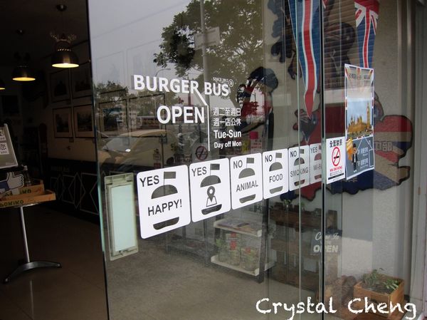【台中美食推薦】Burger Bus 漢堡巴士 英倫風格美味早午餐-Burger Bus 【台中美食推薦】Burger Bus 漢堡巴士 英倫風格美味早午餐-Burger Bus