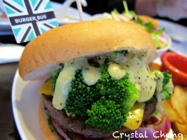【台中美食推薦】Burger Bus 漢堡巴士 英倫風格美味早午餐-Burger Bus 【台中美食推薦】Burger Bus 漢堡巴士 英倫風格美味早午餐-Burger Bus
