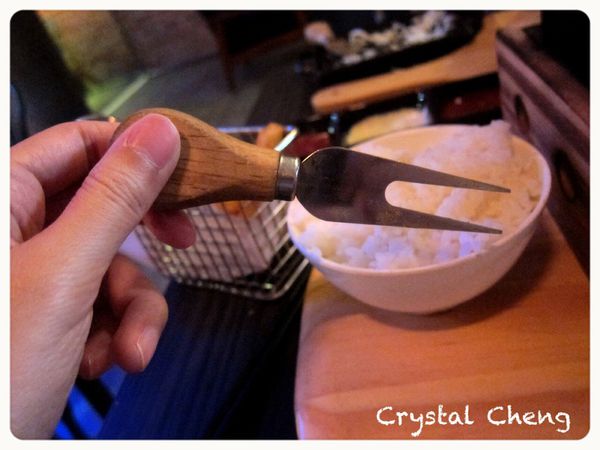 【台中美食推薦】半蹲廚房 特色巧黑醬咖哩飯 好平價大份量是想飽死誰吶！！-半蹲廚房