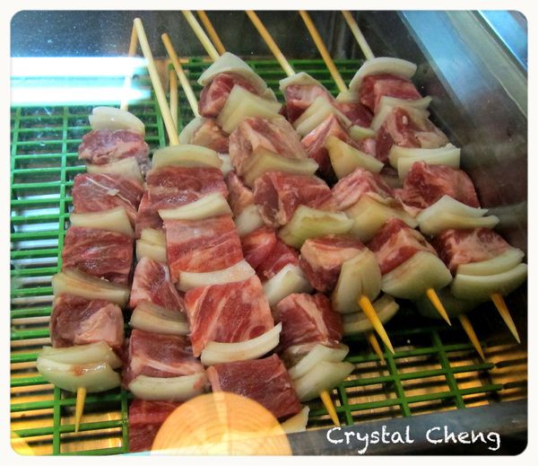 【台中美食推薦】就醬子烤吧 ! 來坐小學生板凳吃串燒吧!!-就醬子烤吧 【台中美食推薦】就醬子烤吧 ! 來坐小學生板凳吃串燒吧!!-就醬子烤吧