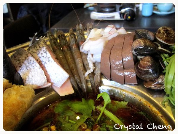 【台中美食推薦】很越南宮廷料理 好新鮮食材越南火鍋嘗鮮!-很越南宮廷料理 【台中美食推薦】很越南宮廷料理 好新鮮食材越南火鍋嘗鮮!-很越南宮廷料理