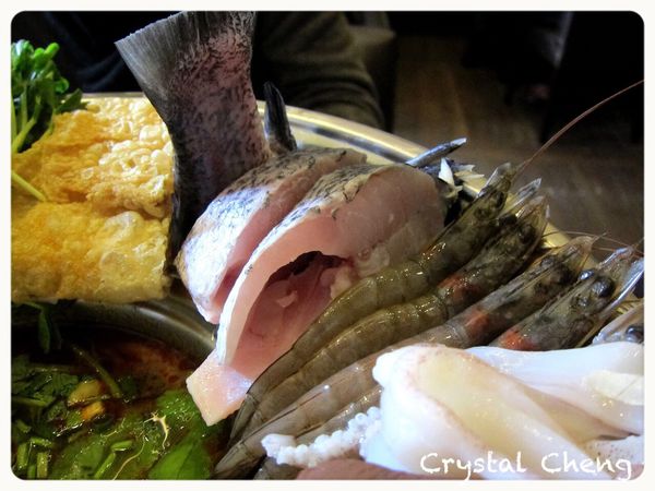 【台中美食推薦】很越南宮廷料理 好新鮮食材越南火鍋嘗鮮!-很越南宮廷料理 【台中美食推薦】很越南宮廷料理 好新鮮食材越南火鍋嘗鮮!-很越南宮廷料理