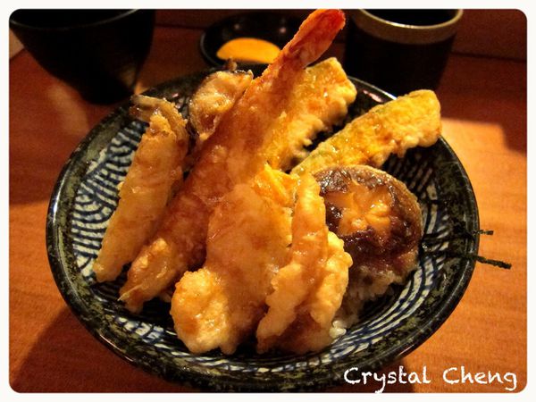 【台中美食推薦】狐狸丼 不經意發現的好平價日本料理店 炸物好吃推薦！-狐狸丼