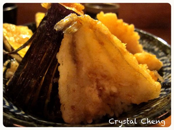 【台中美食推薦】狐狸丼 不經意發現的好平價日本料理店 炸物好吃推薦！-狐狸丼