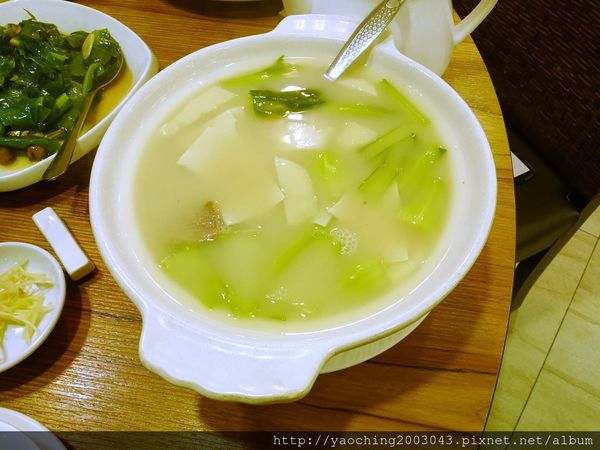 台中西區 滬園上海湯包館,台中新光三越的多年江浙菜老店搬遷到更大的店面來服務,近向上東興路口 台中西區 滬園上海湯包館,台中新光三越的多年江浙菜老店搬遷到更大的店面來服務,近向上東興路口