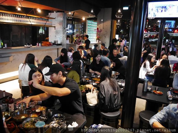 台中西屯Pocha 韓式熱炒,台北知名韓式快炒進軍秋紅谷,台中店獨家龍蝦貝類鍋、古早味炸全雞、魷魚起士鍋等種類繁多,鄰近老虎城、秋紅谷,12/2前皆享有優惠 台中西屯Pocha 韓式熱炒,台北知名韓式快炒進軍秋紅谷,台中店獨家龍蝦貝類鍋、古早味炸全雞、魷魚起士鍋等種類繁多,鄰近老虎城、秋紅谷,12/2前皆享有優惠
