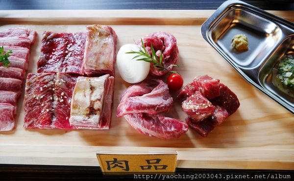 台中北屯龍八燒肉,大份量的男子漢套餐,試圖征服那些愛嗑肉的男男女女 台中北屯龍八燒肉,大份量的男子漢套餐,試圖征服那些愛嗑肉的男男女女