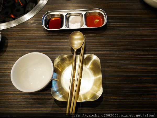 台中北屯龍八燒肉,大份量的男子漢套餐,試圖征服那些愛嗑肉的男男女女 台中北屯龍八燒肉,大份量的男子漢套餐,試圖征服那些愛嗑肉的男男女女