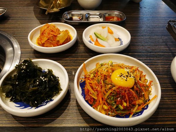 台中北屯龍八燒肉,大份量的男子漢套餐,試圖征服那些愛嗑肉的男男女女 台中北屯龍八燒肉,大份量的男子漢套餐,試圖征服那些愛嗑肉的男男女女
