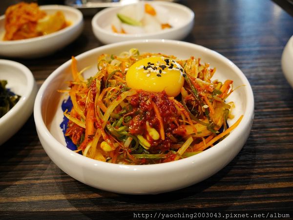台中北屯龍八燒肉,大份量的男子漢套餐,試圖征服那些愛嗑肉的男男女女 台中北屯龍八燒肉,大份量的男子漢套餐,試圖征服那些愛嗑肉的男男女女