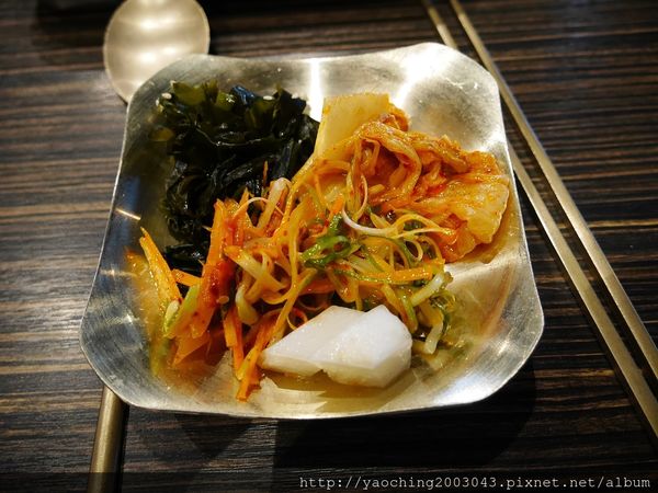 台中北屯龍八燒肉,大份量的男子漢套餐,試圖征服那些愛嗑肉的男男女女 台中北屯龍八燒肉,大份量的男子漢套餐,試圖征服那些愛嗑肉的男男女女