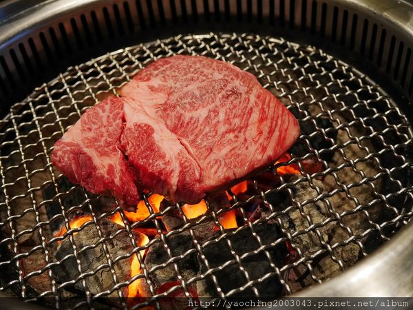 台中北屯龍八燒肉,大份量的男子漢套餐,試圖征服那些愛嗑肉的男男女女 台中北屯龍八燒肉,大份量的男子漢套餐,試圖征服那些愛嗑肉的男男女女