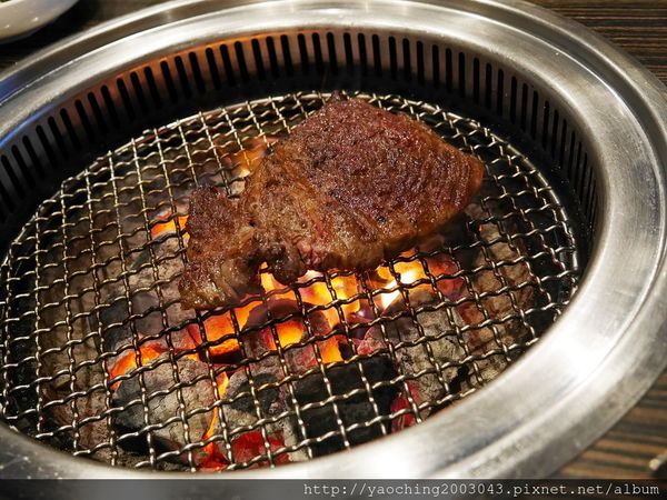 台中北屯龍八燒肉,大份量的男子漢套餐,試圖征服那些愛嗑肉的男男女女 台中北屯龍八燒肉,大份量的男子漢套餐,試圖征服那些愛嗑肉的男男女女