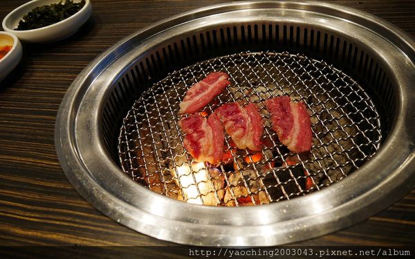 台中北屯龍八燒肉,大份量的男子漢套餐,試圖征服那些愛嗑肉的男男女女 台中北屯龍八燒肉,大份量的男子漢套餐,試圖征服那些愛嗑肉的男男女女