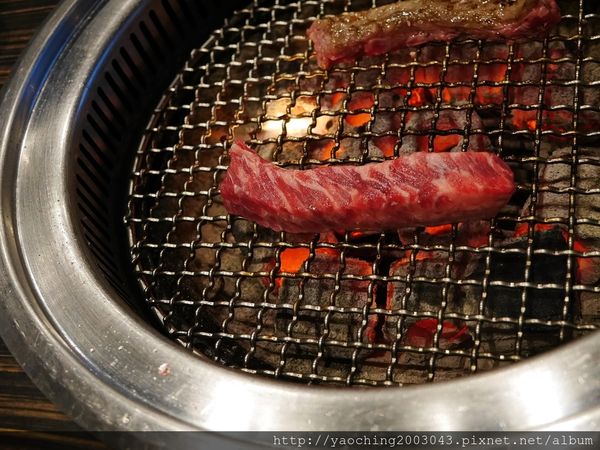 台中北屯龍八燒肉,大份量的男子漢套餐,試圖征服那些愛嗑肉的男男女女 台中北屯龍八燒肉,大份量的男子漢套餐,試圖征服那些愛嗑肉的男男女女