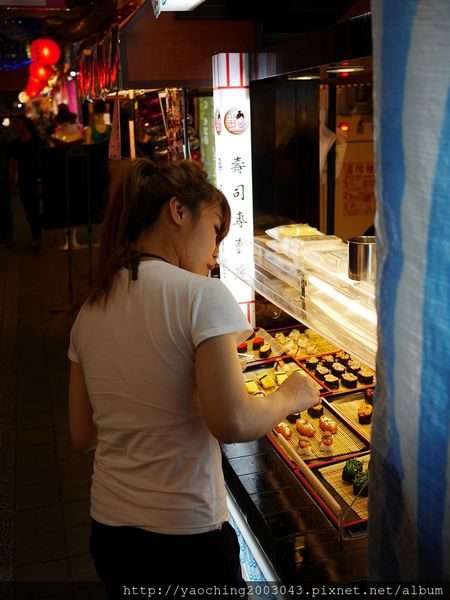 台中西屯 樂町十元壽司，逢甲歡樂星又有新店家進駐了