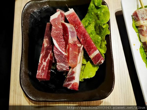 彰化 熊炭日式炭火燒肉，安格斯牛、紐西蘭生蠔都是很誠意的提供
