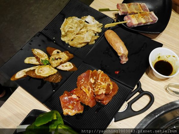 彰化 熊炭日式炭火燒肉，安格斯牛、紐西蘭生蠔都是很誠意的提供