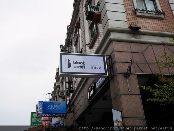 台中西屯 黑水工廠,有性格店貓陪伴的巷弄音樂咖啡 台中西屯 黑水工廠,有性格店貓陪伴的巷弄音樂咖啡