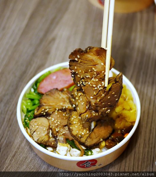 台中逢甲 鐵味食堂,打破一般便當店的傳統印象 台中逢甲 鐵味食堂,打破一般便當店的傳統印象