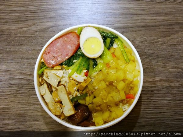 台中逢甲 鐵味食堂,打破一般便當店的傳統印象 台中逢甲 鐵味食堂,打破一般便當店的傳統印象