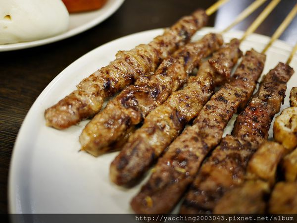 台中北區 維吾爾新疆燒烤，喜歡喝酒吃肉的有福了