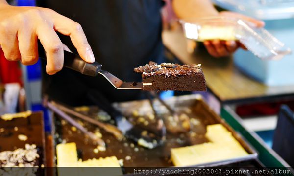 台中東區 旱溪夜市馬莉娜俄式手工蛋糕,台灣郎與俄太太共譜的蛋糕夢 台中東區 旱溪夜市馬莉娜俄式手工蛋糕,台灣郎與俄太太共譜的蛋糕夢