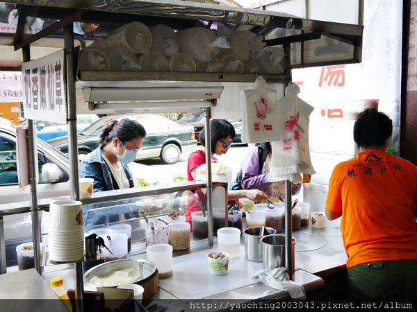 台中西區 無名豆花，台中教育大學附近的人氣豆花