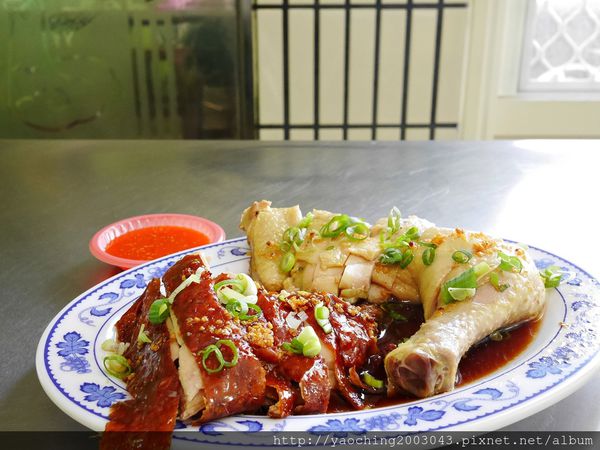 台中北屯 海南雞飯13號店鋪，鄰近太原車站與三光國中的低調店家