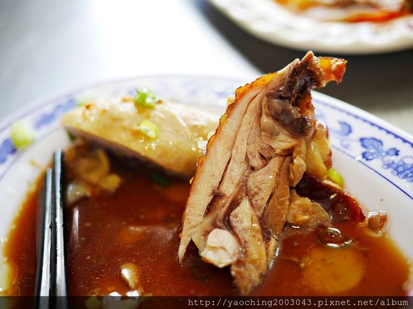 台中北屯 海南雞飯13號店鋪，鄰近太原車站與三光國中的低調店家