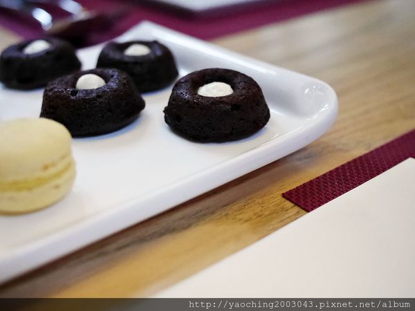 台中西屯 Beluga Restaurant Bar,街巷中的時尚餐酒館 台中西屯 Beluga Restaurant Bar,街巷中的時尚餐酒館
