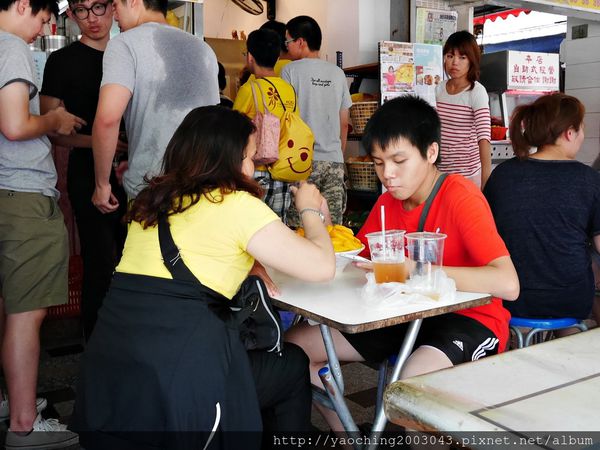 台南中西 2015全台最霸氣的芒果冰就在台南,邊吃邊享受眾人關注的眼光 台南中西 2015全台最霸氣的芒果冰就在台南,邊吃邊享受眾人關注的眼光
