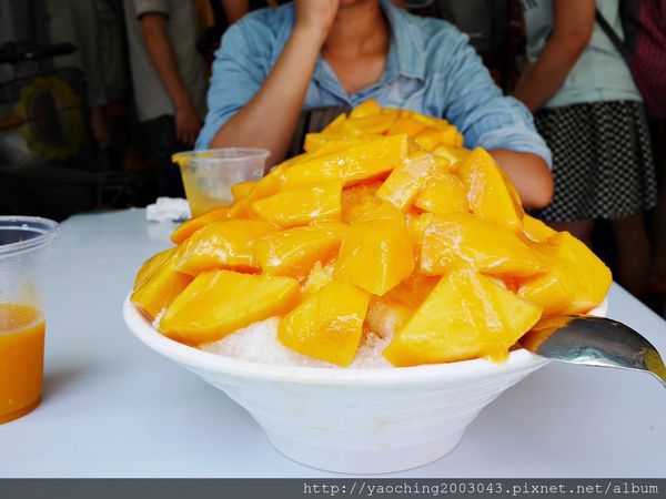 台南中西 2015全台最霸氣的芒果冰就在台南,邊吃邊享受眾人關注的眼光 台南中西 2015全台最霸氣的芒果冰就在台南,邊吃邊享受眾人關注的眼光